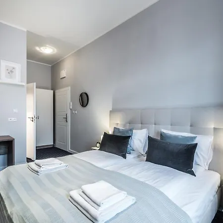 Apartment Rent Like - Serenity Iii - Old Town