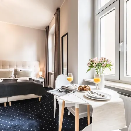Rent Like - Serenity Iii - Old Town Apartment Posen