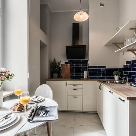 Rent Like - Serenity Iii - Old Town * Posen